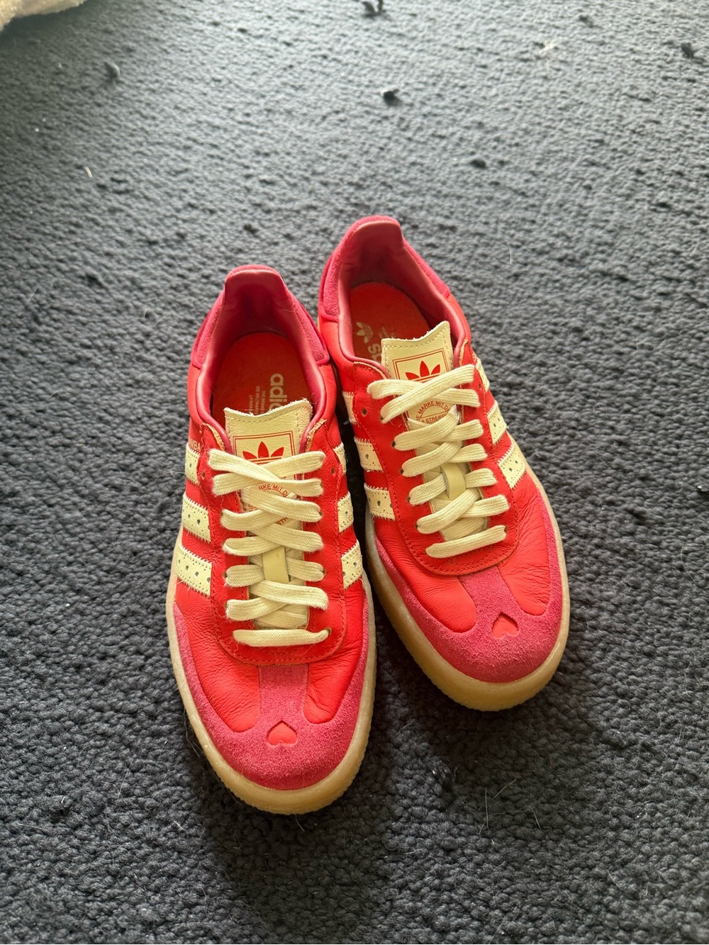 Samba "Valentine's Day - Bright Red/Cream White/Team Victory Red" size 8.5 - Picture 5 of 6